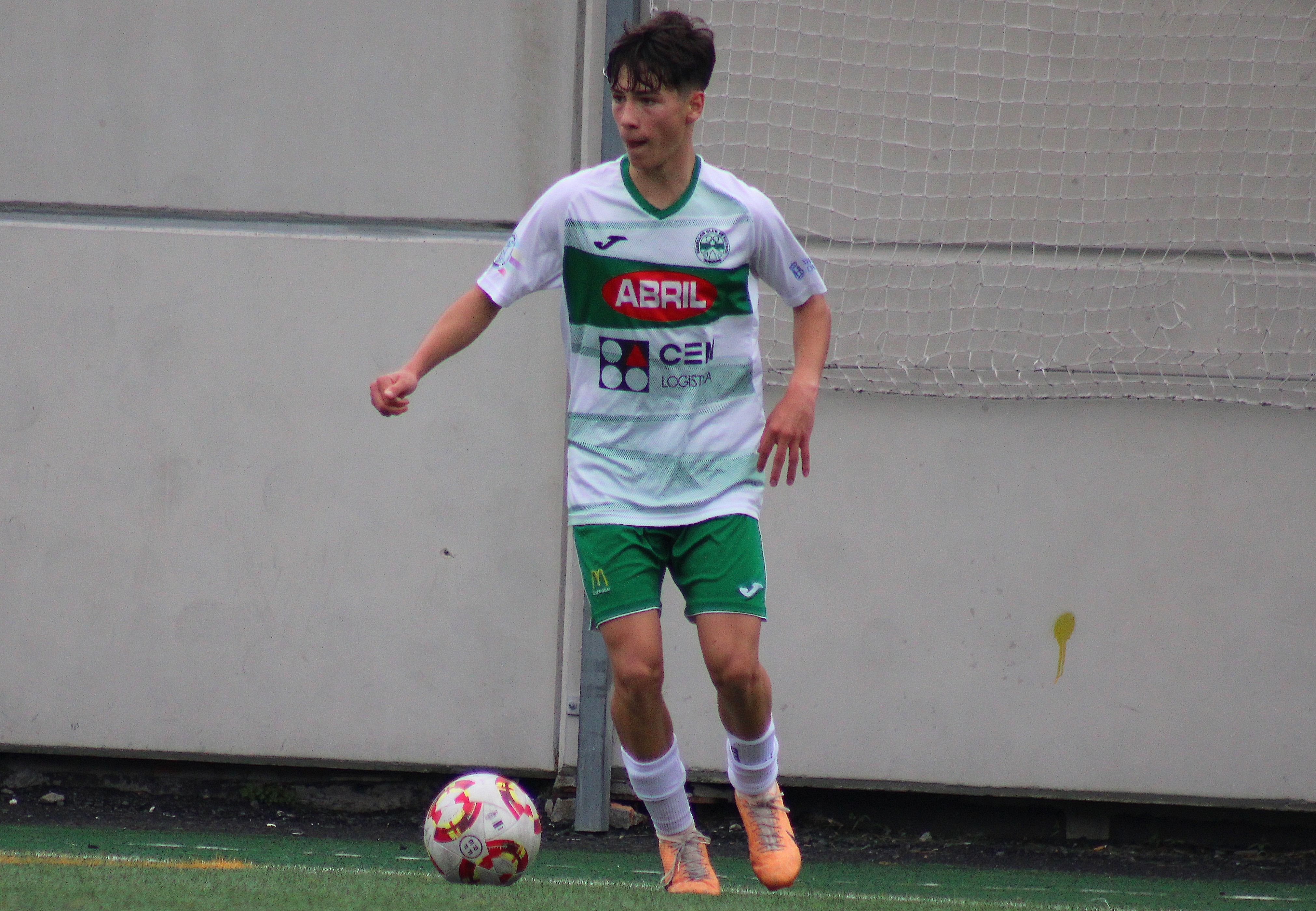 Álex Riveiro anotou o segundo gol no campo de A Grela