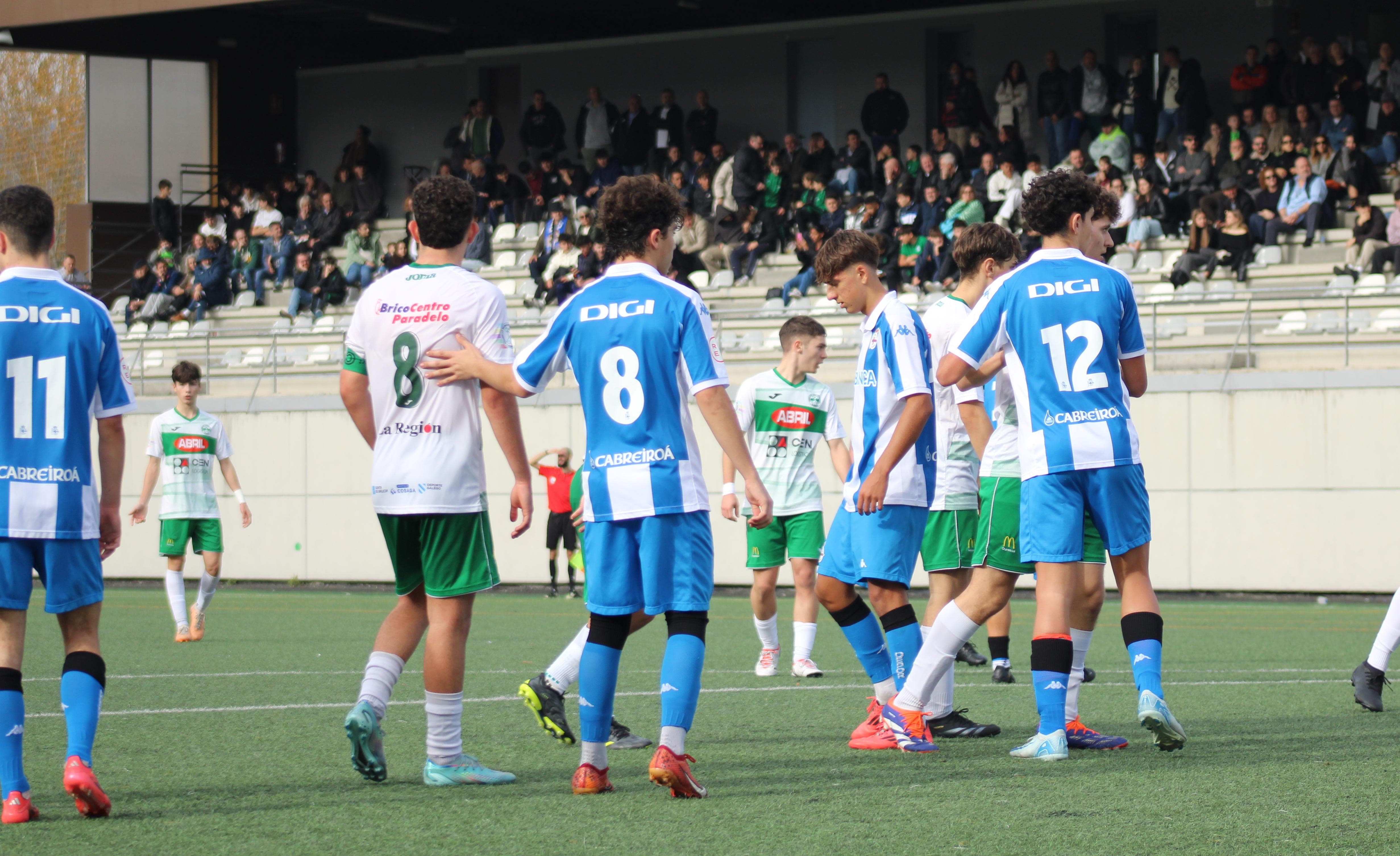 Moito público nas bancadas do Miguel Ángel para ver este partido