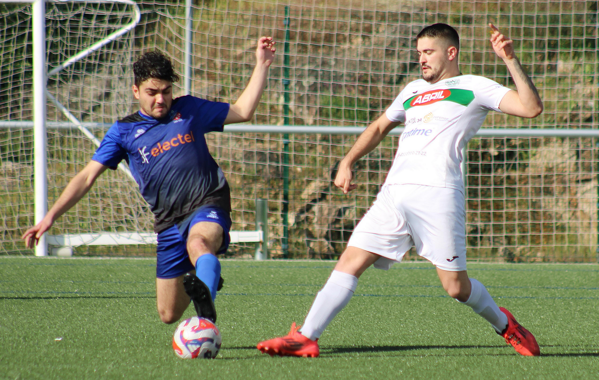 Noli firmou un hattrick no campo de O Corgo