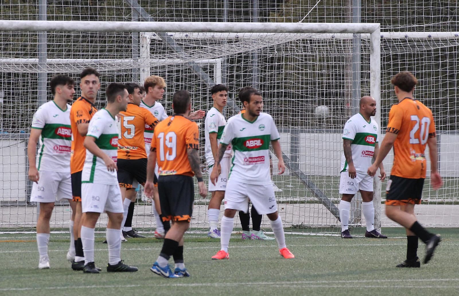 Os branquiverdes caeron despois de tres xornadas sen perder