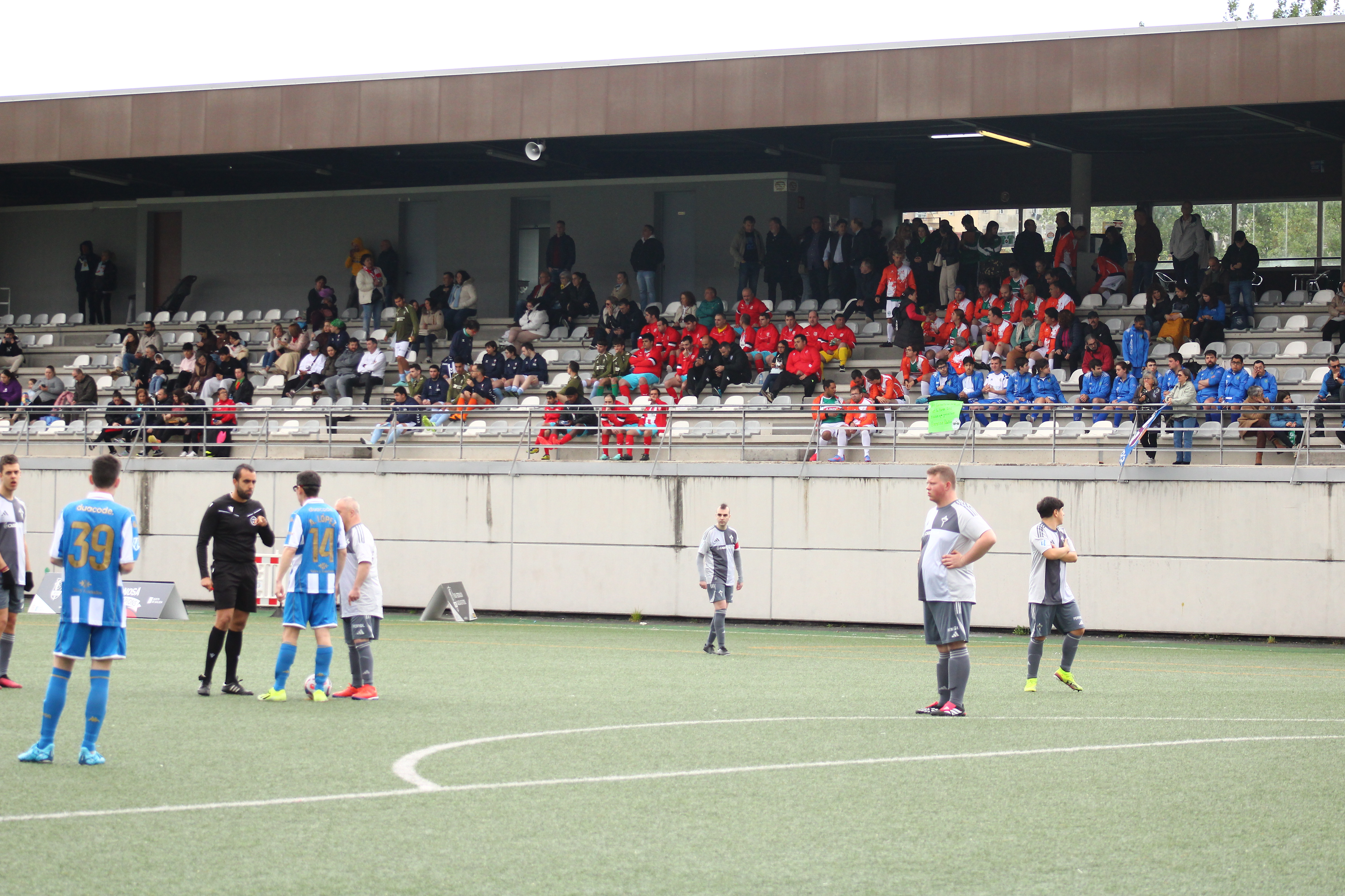 Uns 150 deportistas participaron no evento